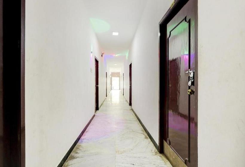 בית מלון כפרי Spot On Jayam Residency