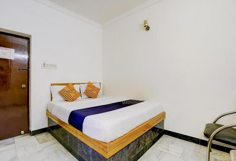 בית מלון כפרי Spot On Jayam Residency