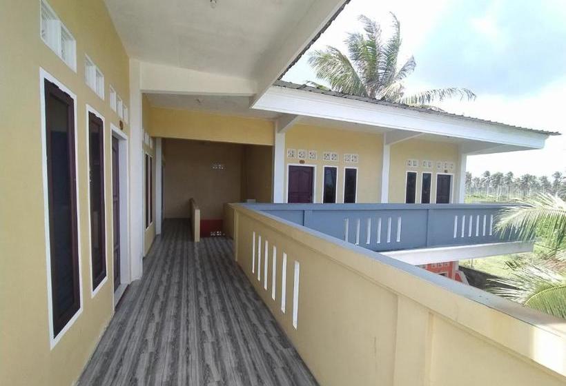 Отель Spot On 90040 Pondok Manggir