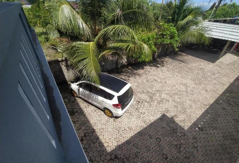 Отель Spot On 90040 Pondok Manggir