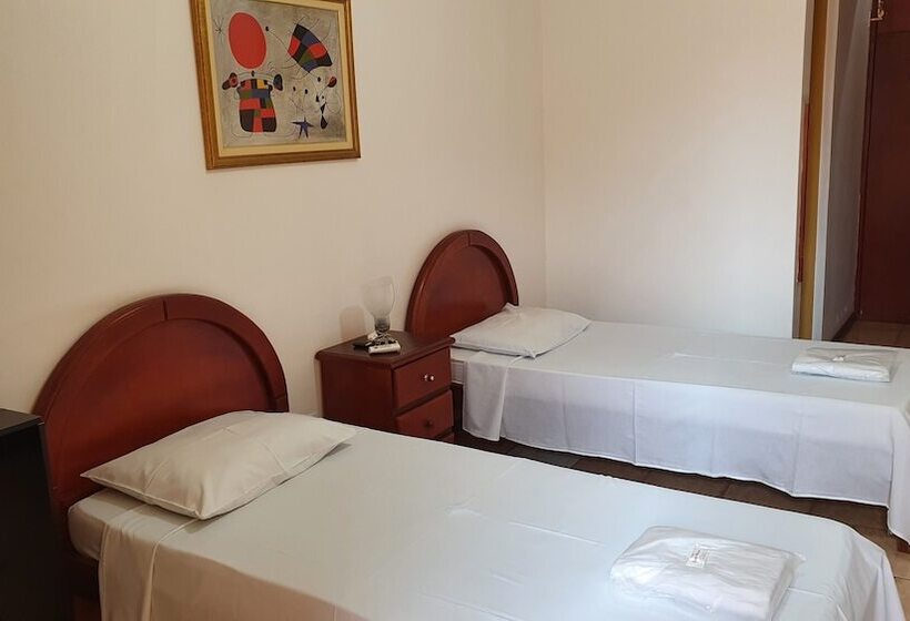 Отель Sta Mônica Marília