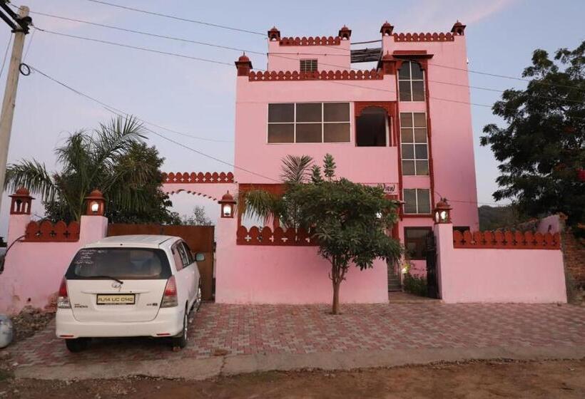 בית מלון כפרי The Forest View Resort