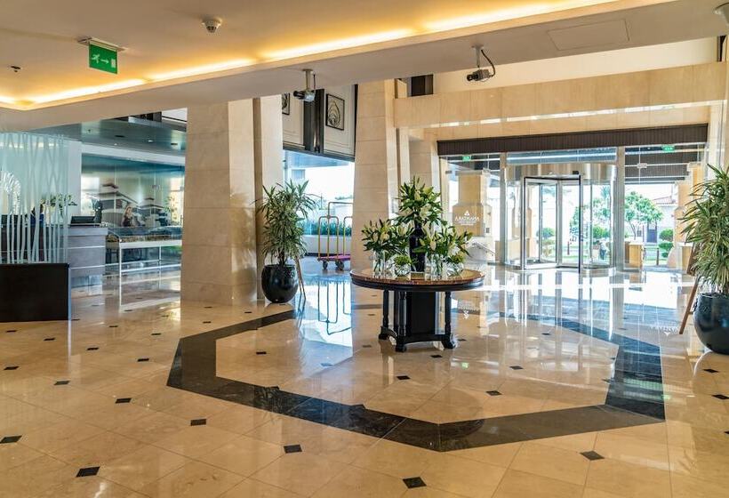 Luxe Getaways Palm Jumeirah