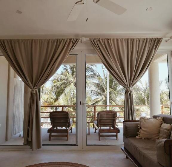 Noah Beach Hotel & Suites