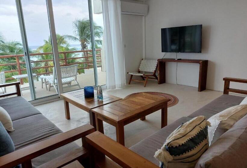 Noah Beach Hotel & Suites