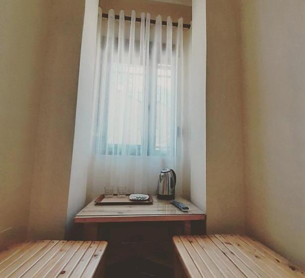 پانسیون At Pikotiko S   Korca City Rooms For Rent