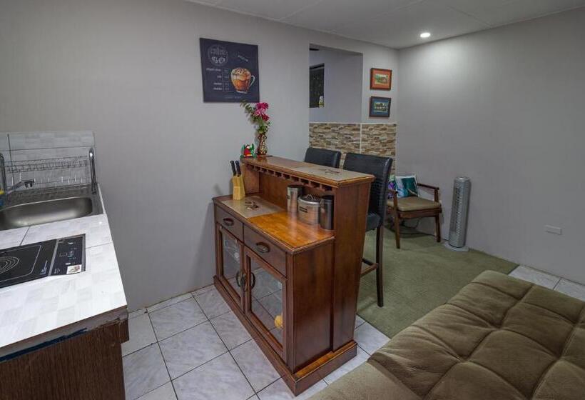 پانسیون Delcafetalcr