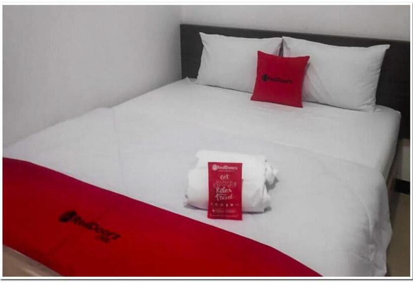 膳宿费 Reddoorz Near Moro Mall Purwokerto 2