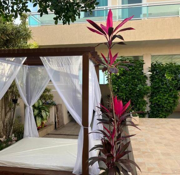 پانسیون Suítes Brandi