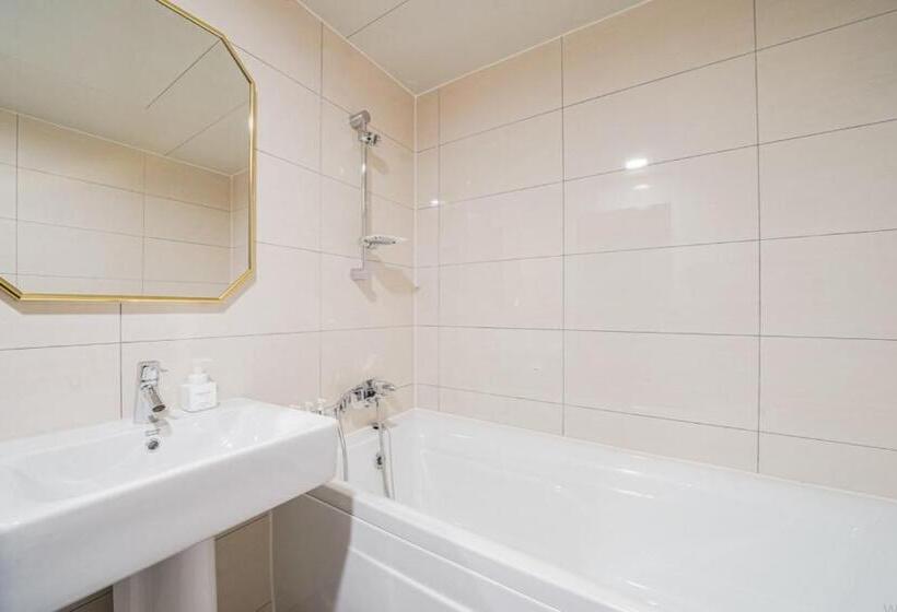 The Stone Bridge Hotel Dongnae