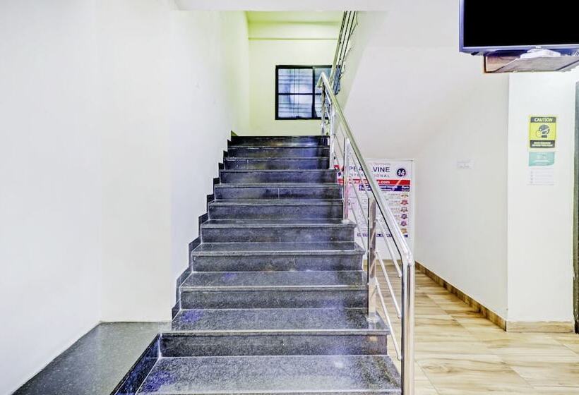 Treebo Trend Hotel Krishna