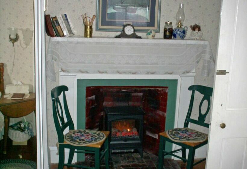 Nichols Guest House B & B