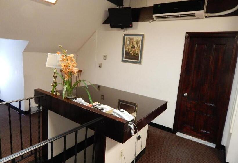 ホテル A Friendly Inn At Harvard