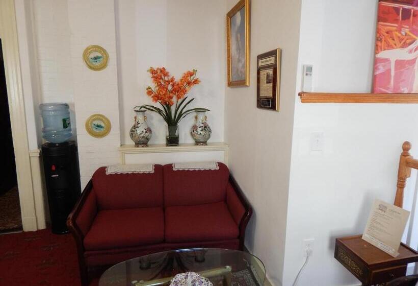 فندق A Friendly Inn At Harvard