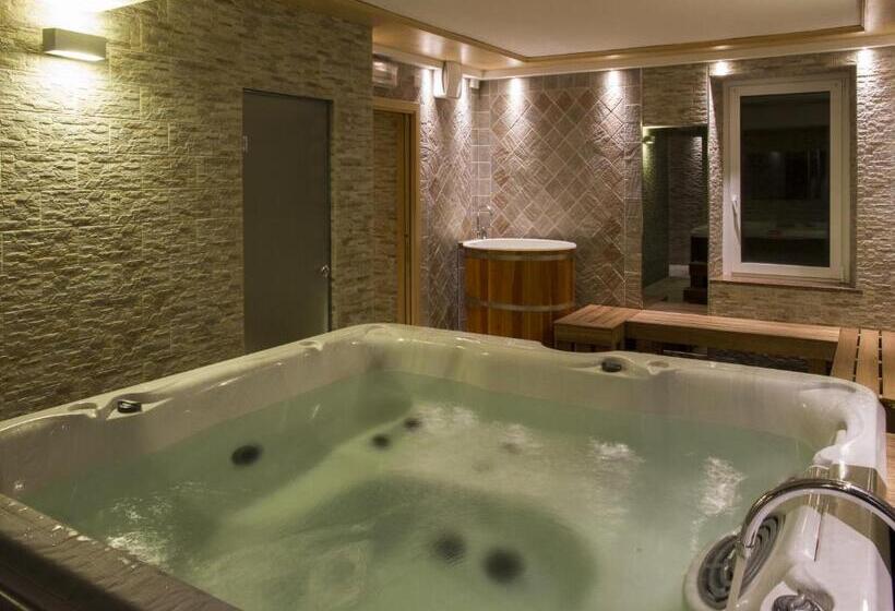 فندق Al Pelmo Wellness