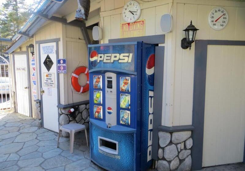 Отель Americana Village