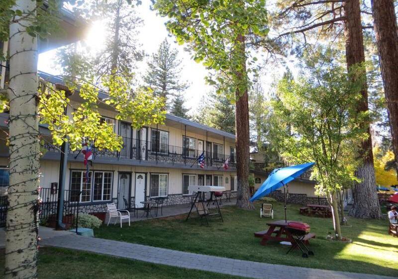 Отель Americana Village