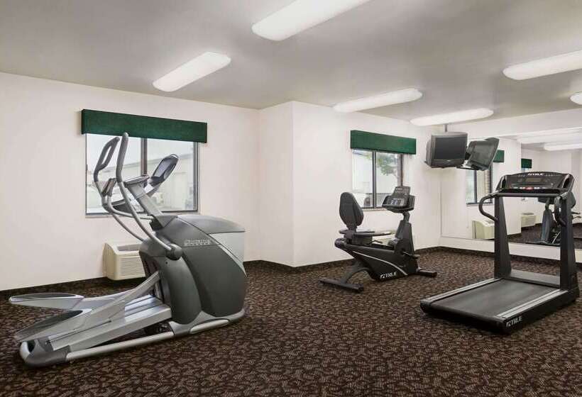 ホテル Baymont By Wyndham Buffalo