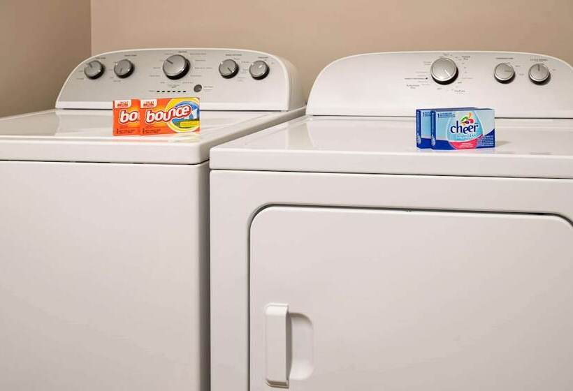 ホテル Baymont By Wyndham Buffalo