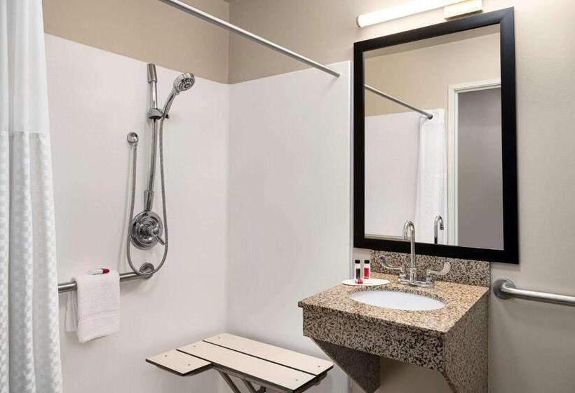 ホテル Baymont By Wyndham Buffalo