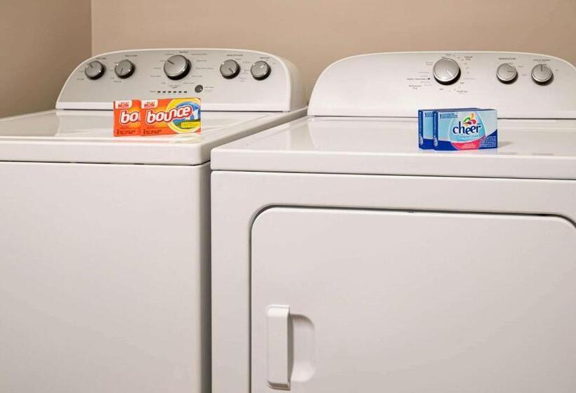 ホテル Baymont By Wyndham Buffalo