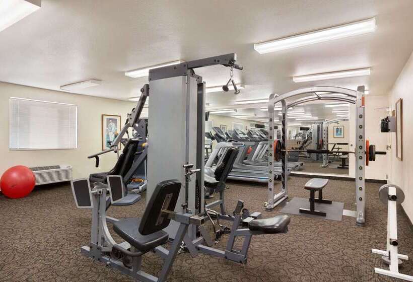 בית מלון כפרי Baymont By Wyndham Hearne