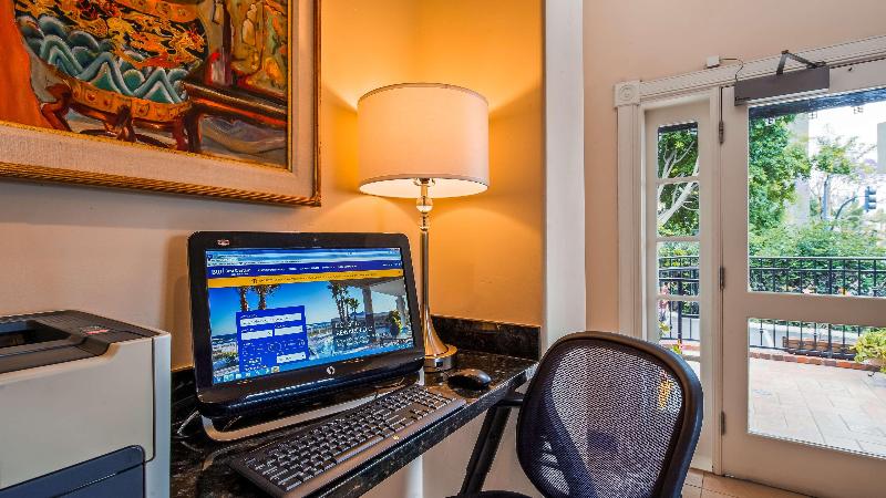 בית מלון כפרי Best Western Downtown San Diego