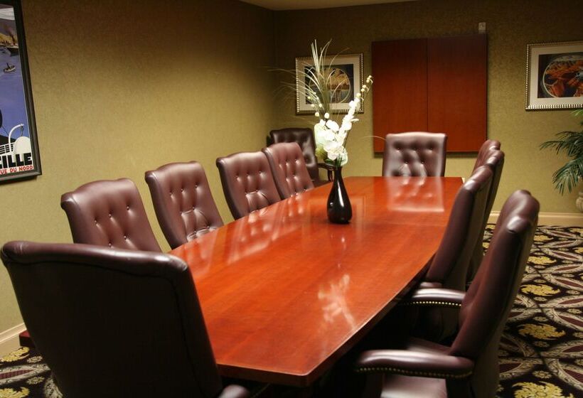 ホテル Best Western Plus Hannaford Inn & Suites