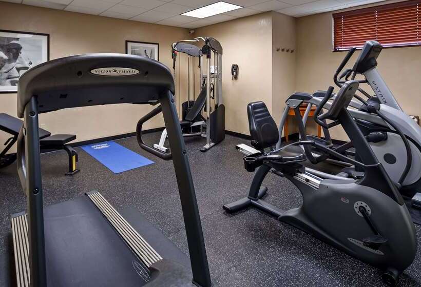 ホテル Best Western Plus Hannaford Inn & Suites