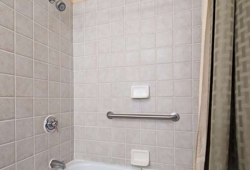 ホテル Best Western Plus Hannaford Inn & Suites