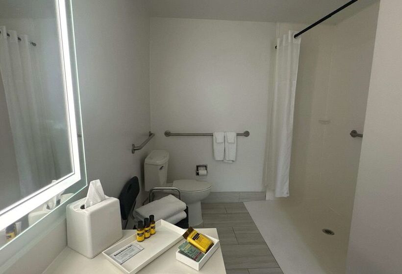 ホテル Best Western Plus Hannaford Inn & Suites