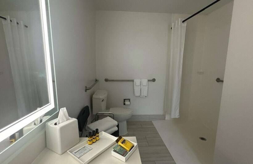 ホテル Best Western Plus Hannaford Inn & Suites