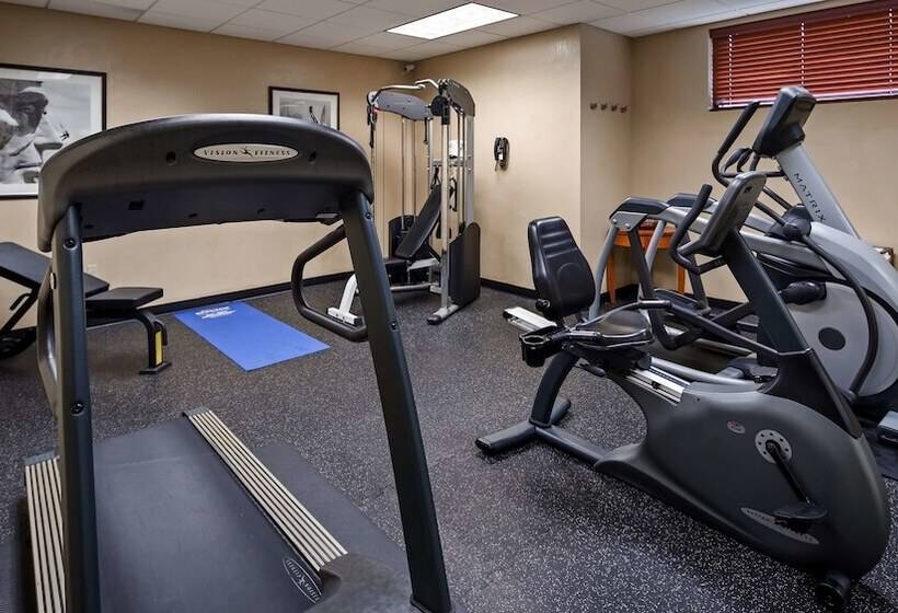 ホテル Best Western Plus Hannaford Inn & Suites