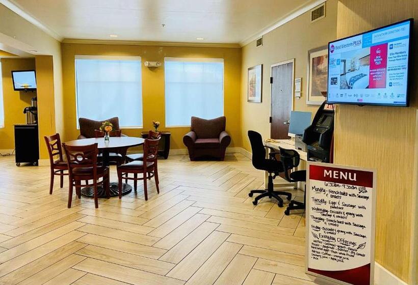 ホテル Best Western Plus Hannaford Inn & Suites