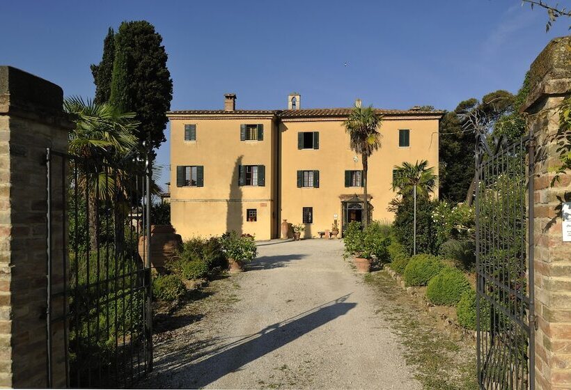 هتل Borgo Casabianca