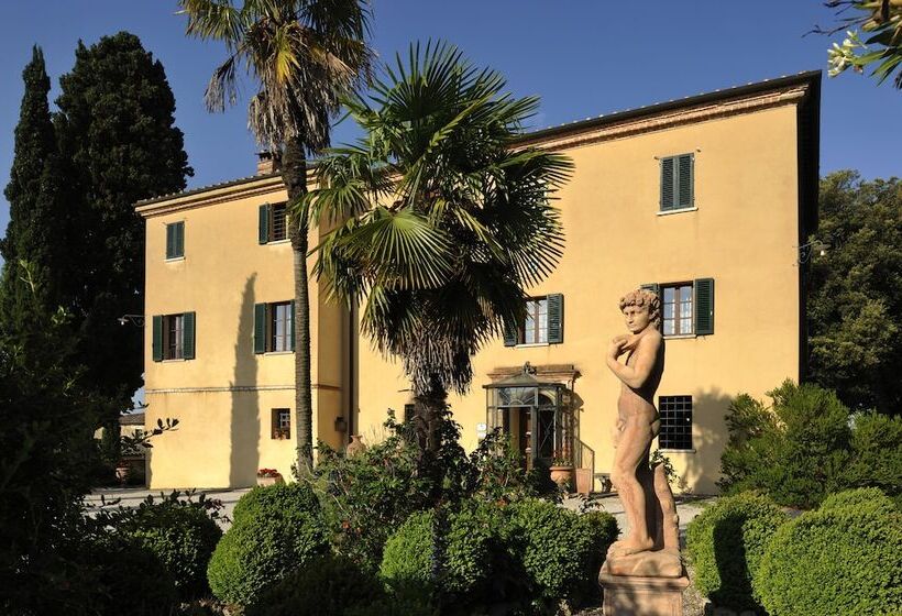 هتل Borgo Casabianca