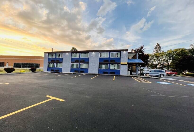 فندق Budget Inn Bath