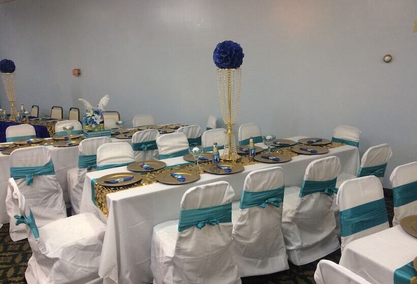 فندق Budget Inn & Suites  Talladega