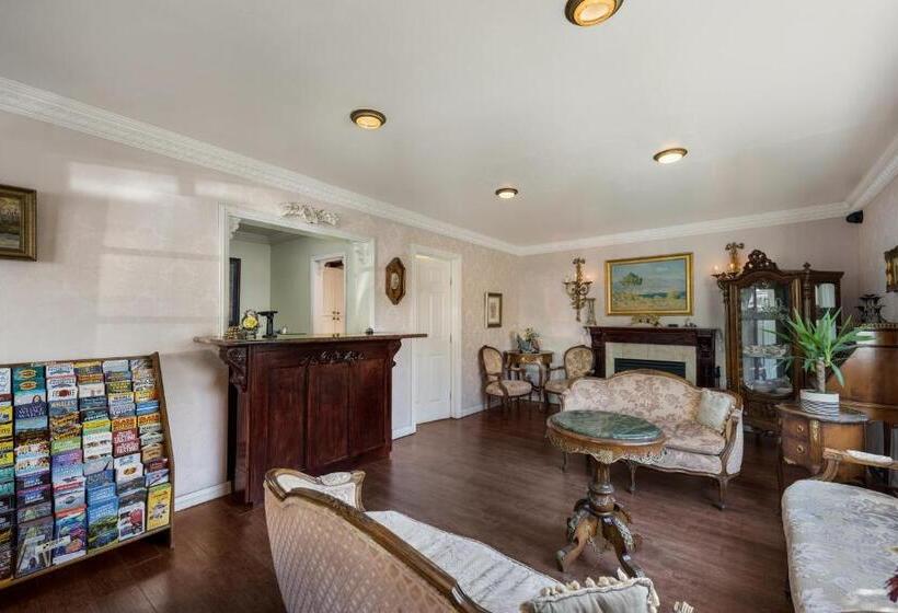 호텔 Carmel Inn & Suites