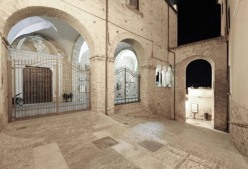 בית מלון כפרי Castello Chiola