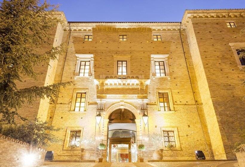 בית מלון כפרי Castello Chiola