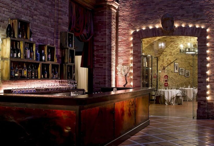 בית מלון כפרי Castello Chiola