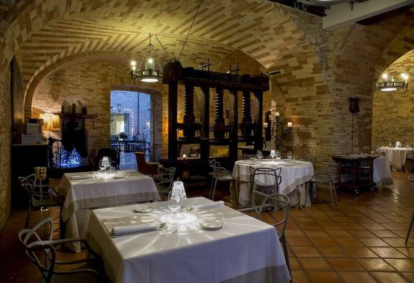 בית מלון כפרי Castello Chiola