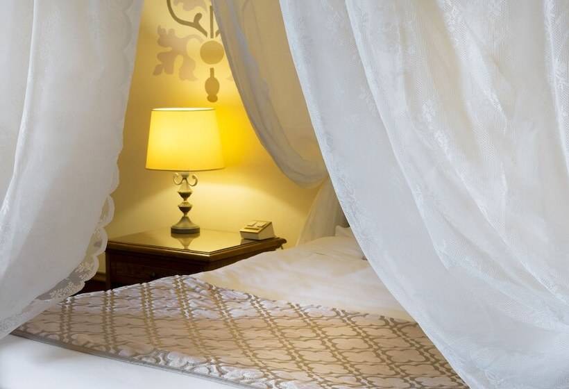 בית מלון כפרי Castello Chiola