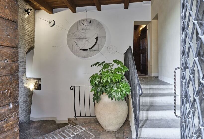 ホテル Palazzo Viviani Castello Di Montegridolfo