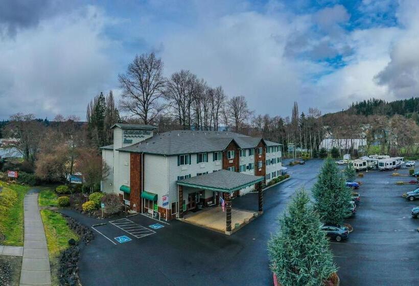 فندق Clatskanie River Inn