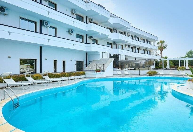 Отель Club Clorinda Nuova Gestione 2024