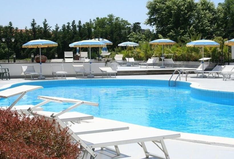 Отель Club Clorinda Nuova Gestione 2024