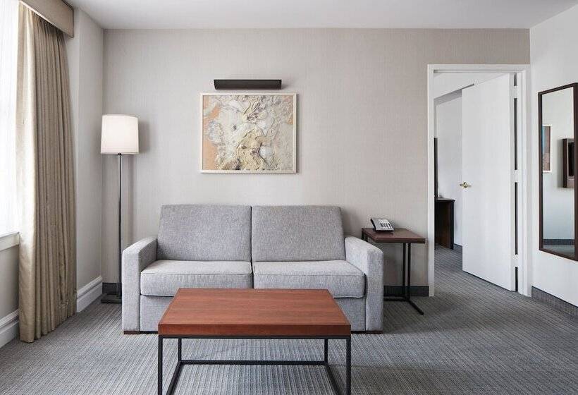 Club Quarters Hotel Downtown, Houston