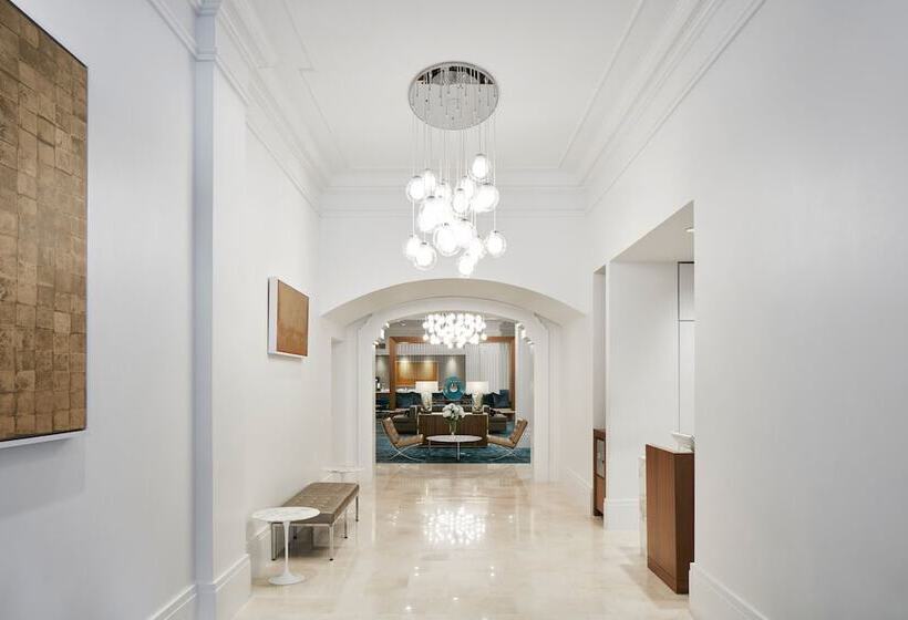 Club Quarters Hotel Downtown, Houston